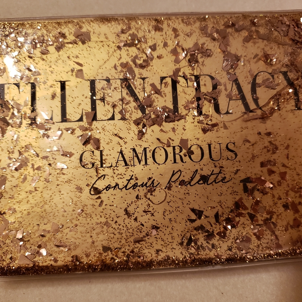 Ellen Tracy Glamorous Contour Pallet